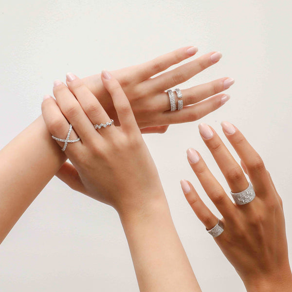 Square Chevalière Ring With White Diamonds